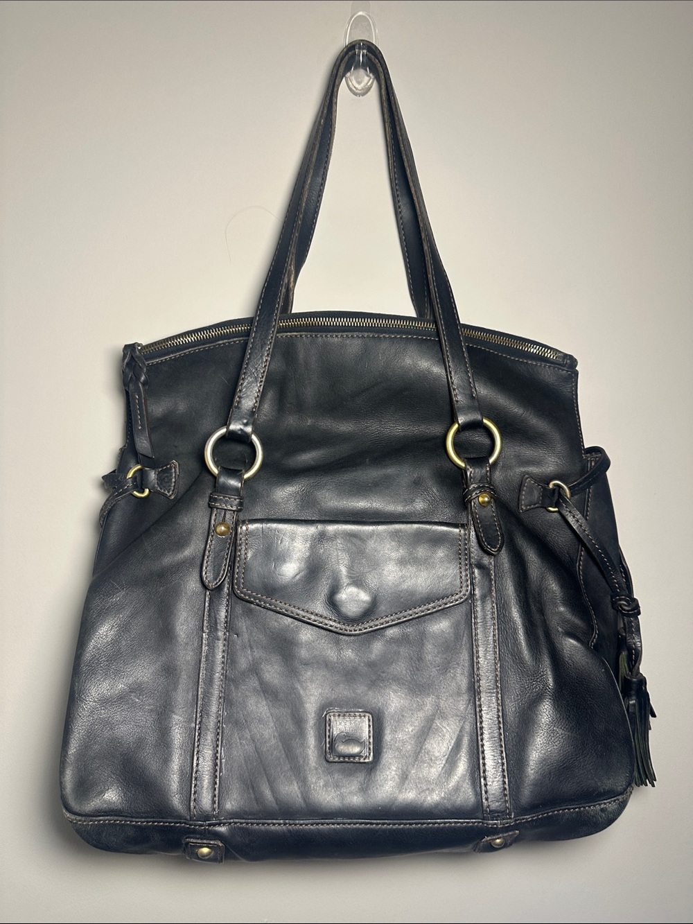 Dooney & Bourke black weekender large heavy leather bag with zipper